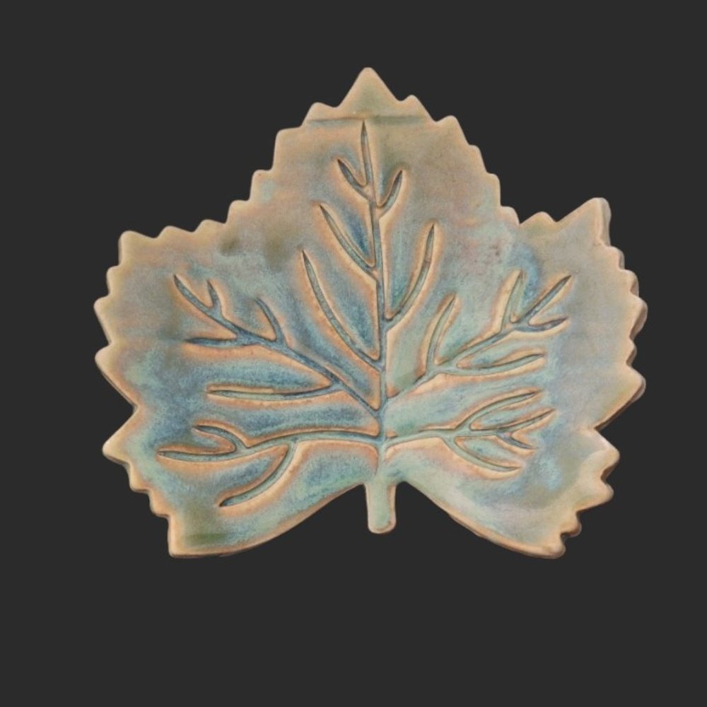 Hand Made Ceramic Maple Leaf Made in Israel Soap Trinket Spoon Dish New